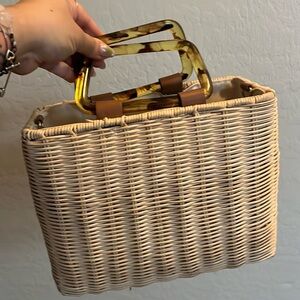 Vintage straw bag with lucite tortoise handles